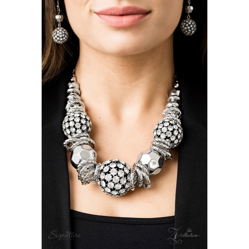 VINTAGE Paparazzi 2019 Zi Collection Silver Necklace- The Barbra